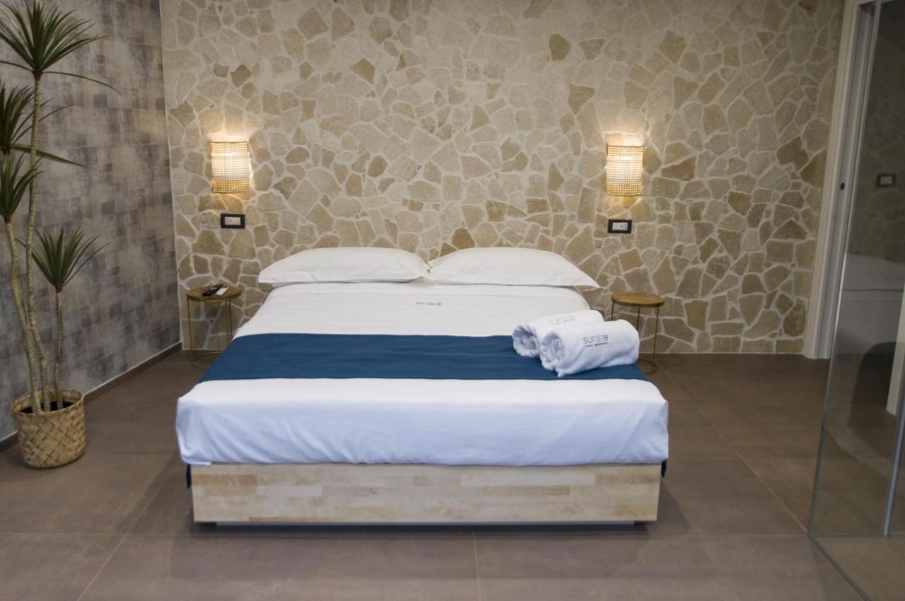 Suite 18 Luxury Apartments Bari Eksteriør billede