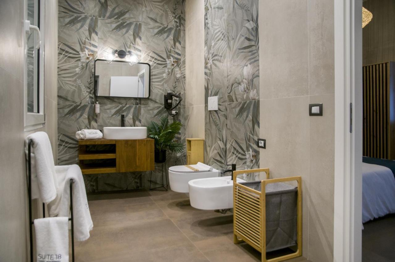 Suite 18 Luxury Apartments Bari Eksteriør billede