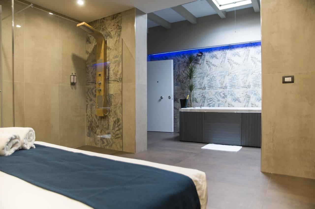 Suite 18 Luxury Apartments Bari Eksteriør billede