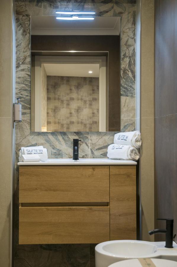 Suite 18 Luxury Apartments Bari Eksteriør billede