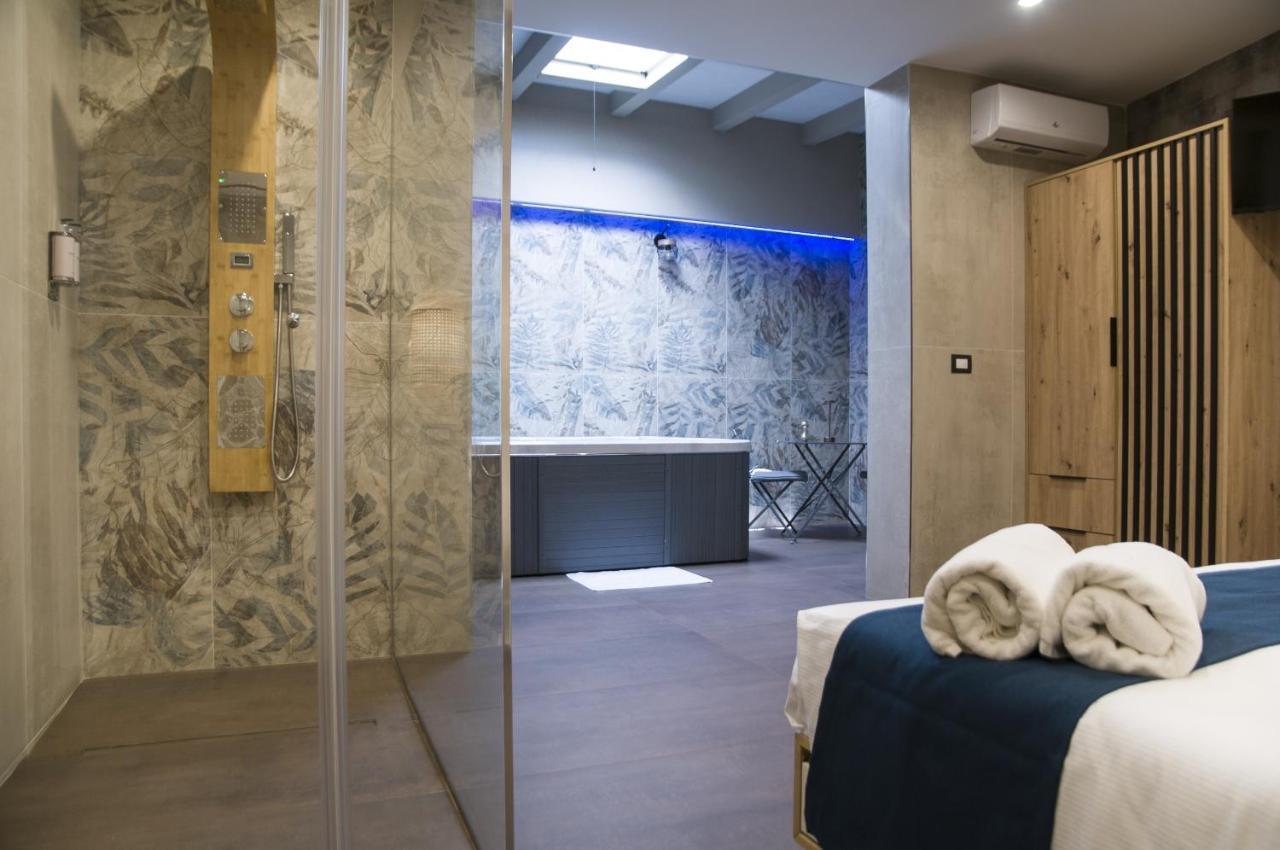 Suite 18 Luxury Apartments Bari Eksteriør billede