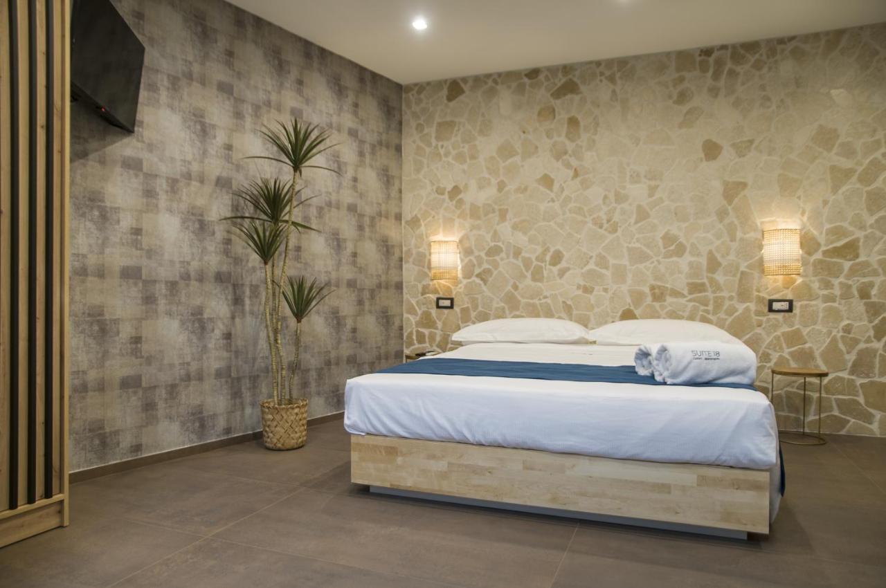 Suite 18 Luxury Apartments Bari Eksteriør billede