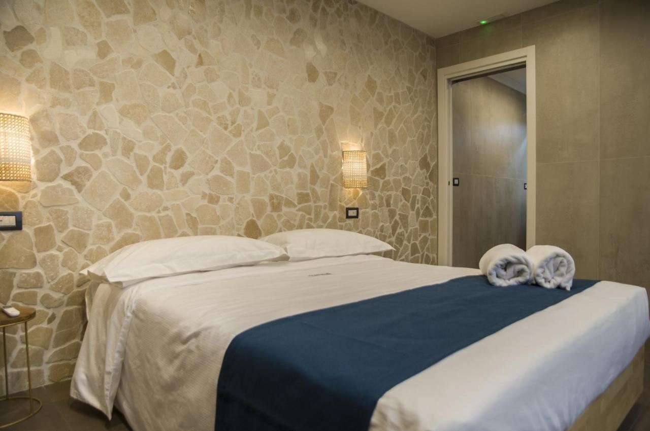Suite 18 Luxury Apartments Bari Eksteriør billede