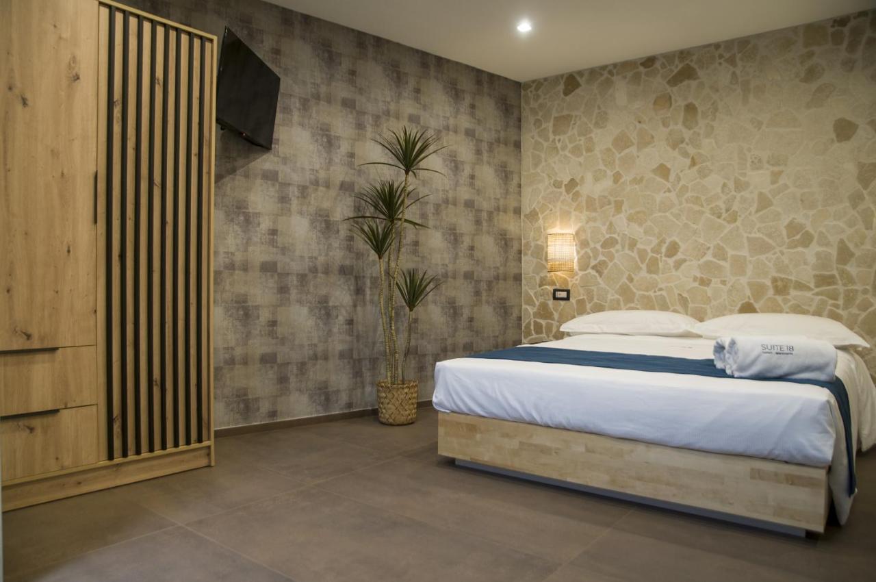 Suite 18 Luxury Apartments Bari Eksteriør billede