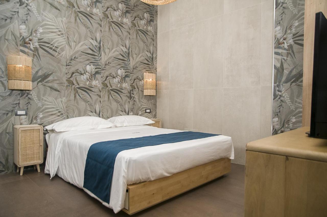 Suite 18 Luxury Apartments Bari Eksteriør billede