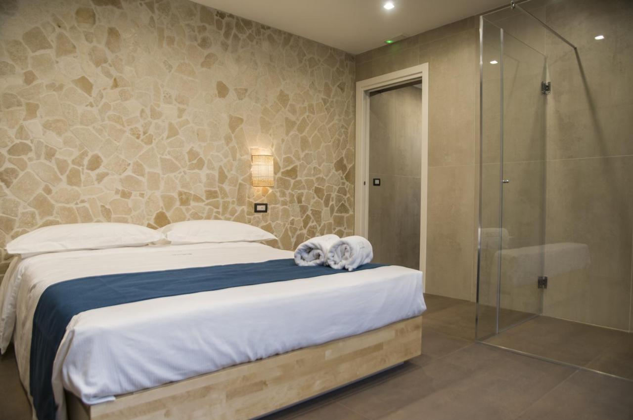 Suite 18 Luxury Apartments Bari Eksteriør billede